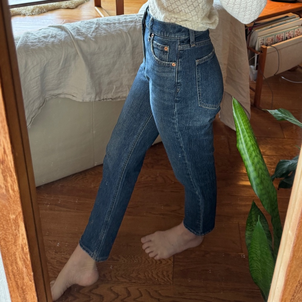 gap mom jean high rise dark wash tapered 25 0